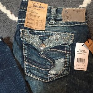Silver Jeans Tuesday Baby Bootcut SZ 32x35 BNWT